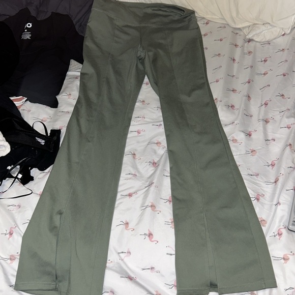 Jessica Simpson Slit From Flare Leggings - Medium - Picture 1 of 4